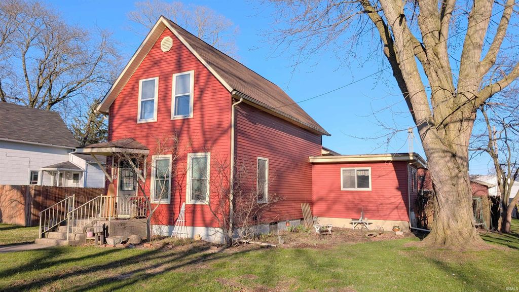 Photo of 219 N Union Street, Bluffton, IN 46714 (MLS # 202610096)