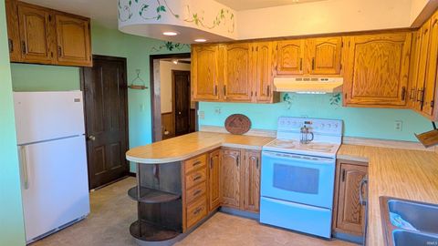 Tiny photo for 219 N Union Street, Bluffton, IN 46714 (MLS # 202610096)