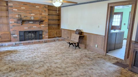 Tiny photo for 219 N Union Street, Bluffton, IN 46714 (MLS # 202610096)