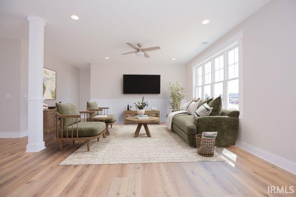 Photo of 18802 Roscommon Road, Evansville, IN 47725 (MLS # 202536961)