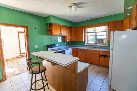 Tiny photo for 600 Fulton Street, Rochester, IN 46975 (MLS # 202642325)
