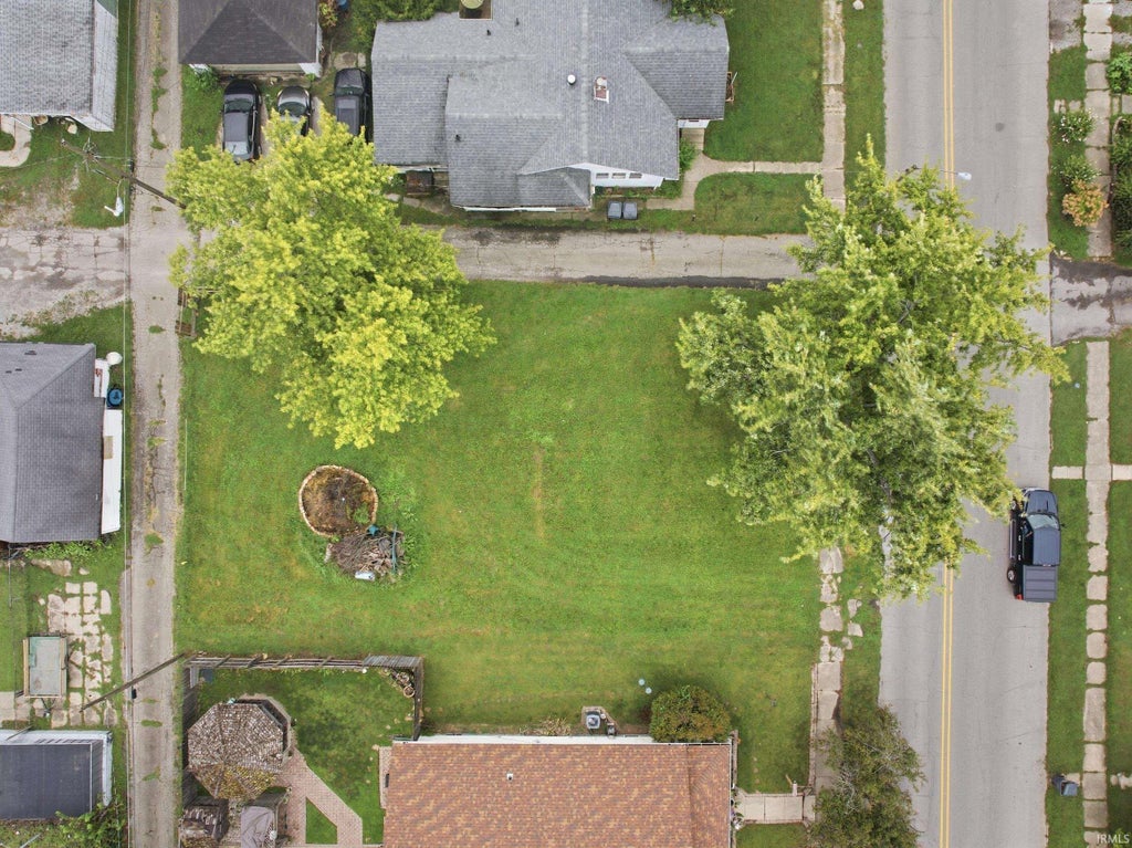 Photo of 2728 Brown Street, Anderson, IN 46016 (MLS # 202639656)
