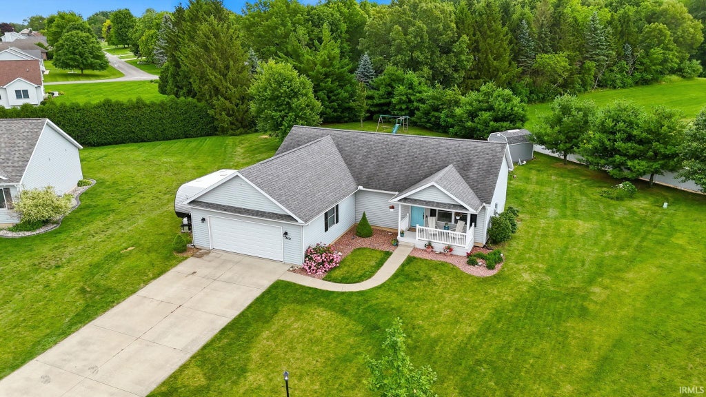 Photo of 4421 E Magill Court, Syracuse, IN 46567 (MLS # 202625594)