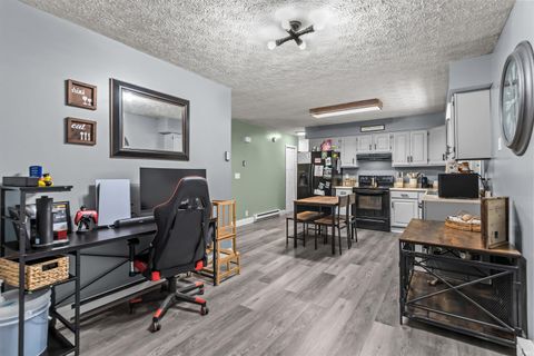 Tiny photo for 475 E College Street, Russiaville, IN 46979 (MLS # 202621901)