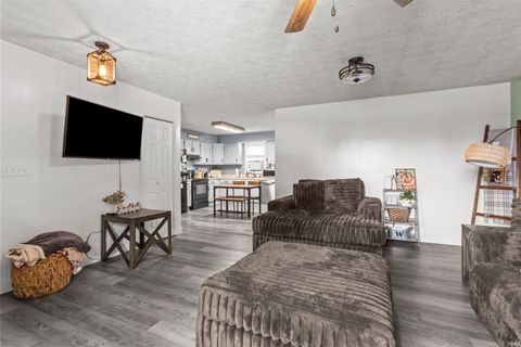 Tiny photo for 475 E College Street, Russiaville, IN 46979 (MLS # 202621901)