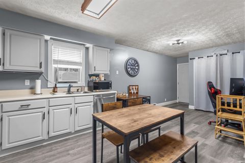 Tiny photo for 475 E College Street, Russiaville, IN 46979 (MLS # 202621901)