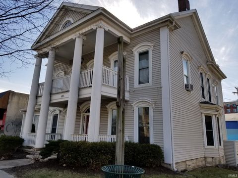 Photo of 425 N Walnut Street, Bloomington, IN 47404 (MLS # 202439246)