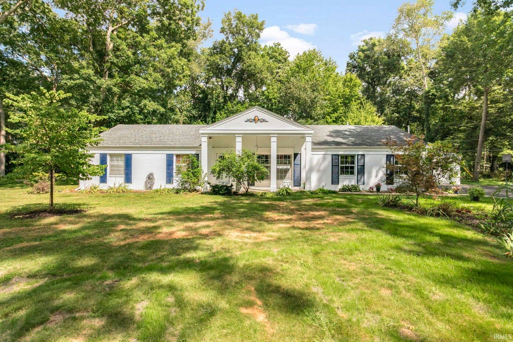 Photo of 50570 Mohawk Drive, Granger, IN 46530 (MLS # 202638528)