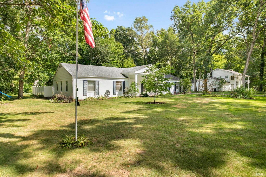 Photo of 50570 Mohawk Drive, Granger, IN 46530 (MLS # 202638528)