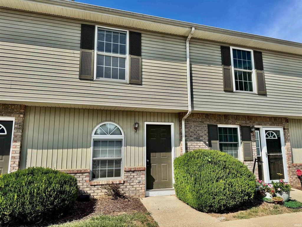 Photo of 729 E Sherwood Hills Drive, Bloomington, IN 47401 (MLS # 202636841)
