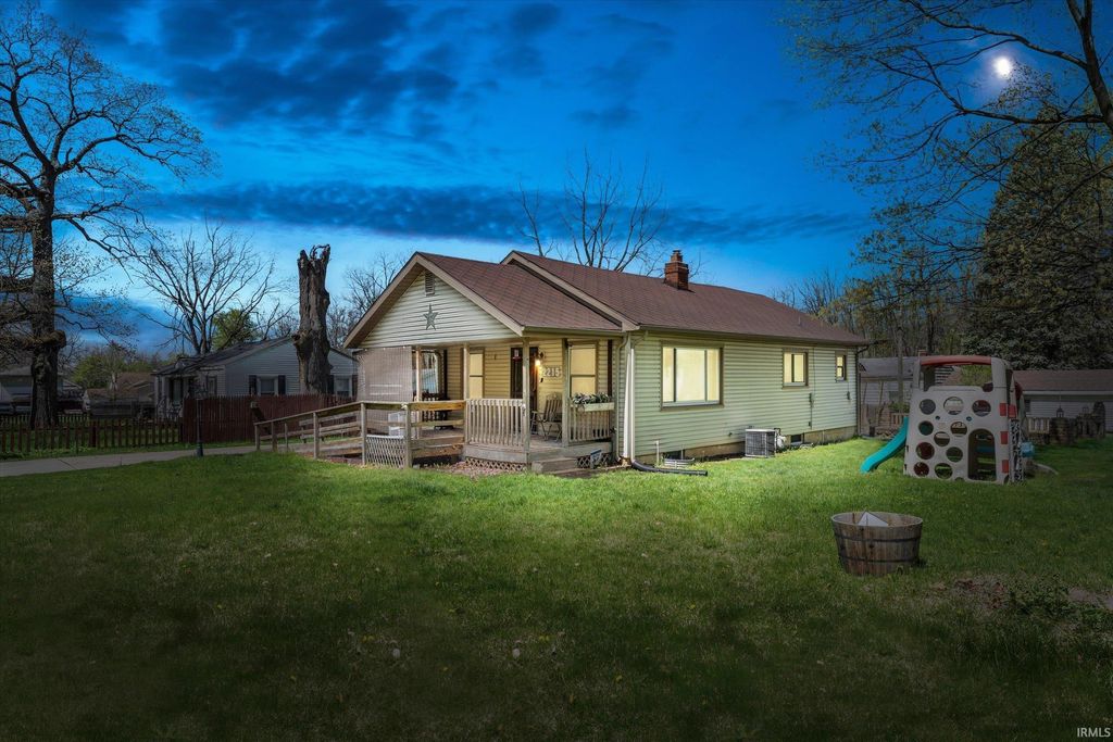 Photo of 2215 Hillside Avenue, South Bend, IN 46613 (MLS # 202614352)