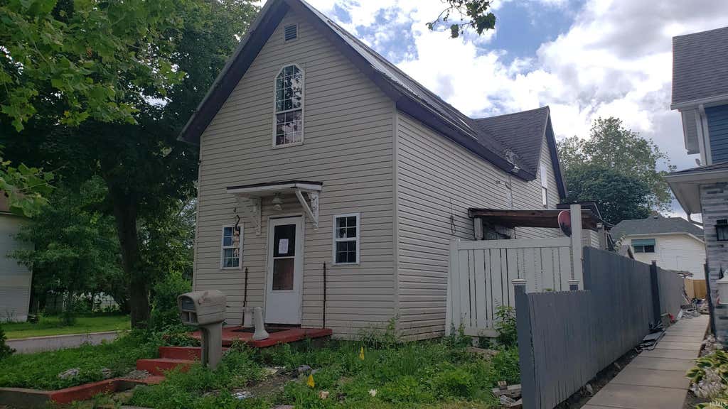 Photo of 801 Wilkinson Street, Logansport, IN 46947 (MLS # 202631463)