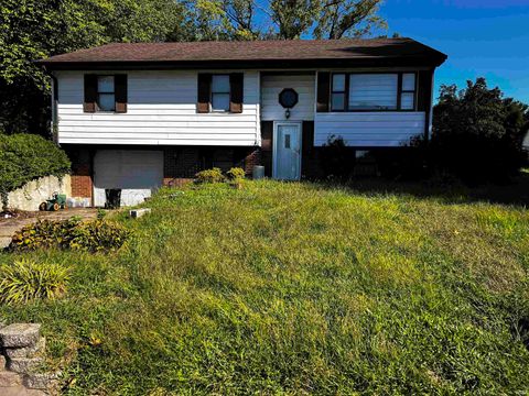 Photo of 2100 Park Avenue, Washington, IN 47501 (MLS # 202536302)