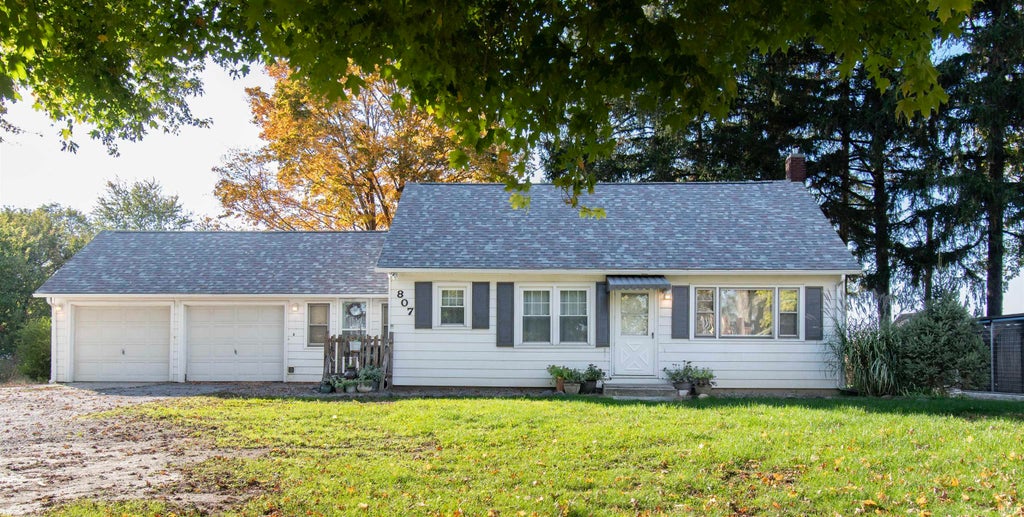 Photo of 807 N Main Street, Avilla, IN 46710 (MLS # 202641676)
