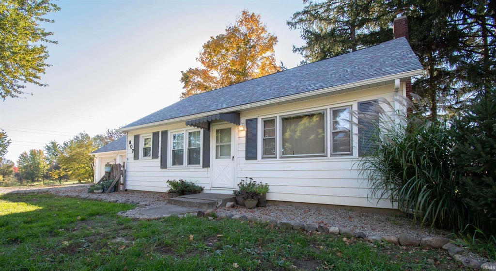 Photo of 807 N Main Street, Avilla, IN 46710 (MLS # 202641676)