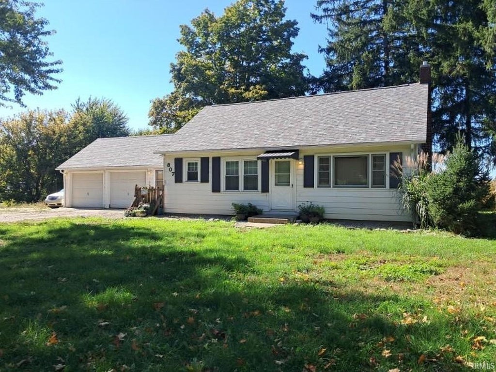 Photo of 807 N Main Street, Avilla, IN 46710 (MLS # 202641676)