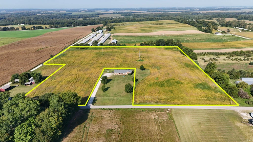 Photo of 2577 S 300 W Road, Washington, IN 47501 (MLS # 202636429)