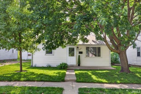 Tiny photo for 1744 N 13th Street, Lafayette, IN 47904 (MLS # 202618965)