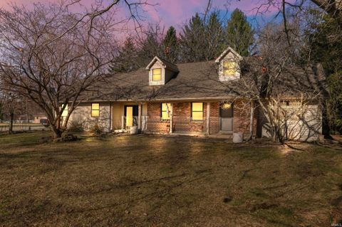 Photo of 11608 CRESTVIEW Boulevard, Kokomo, IN 46901 (MLS # 202607707)