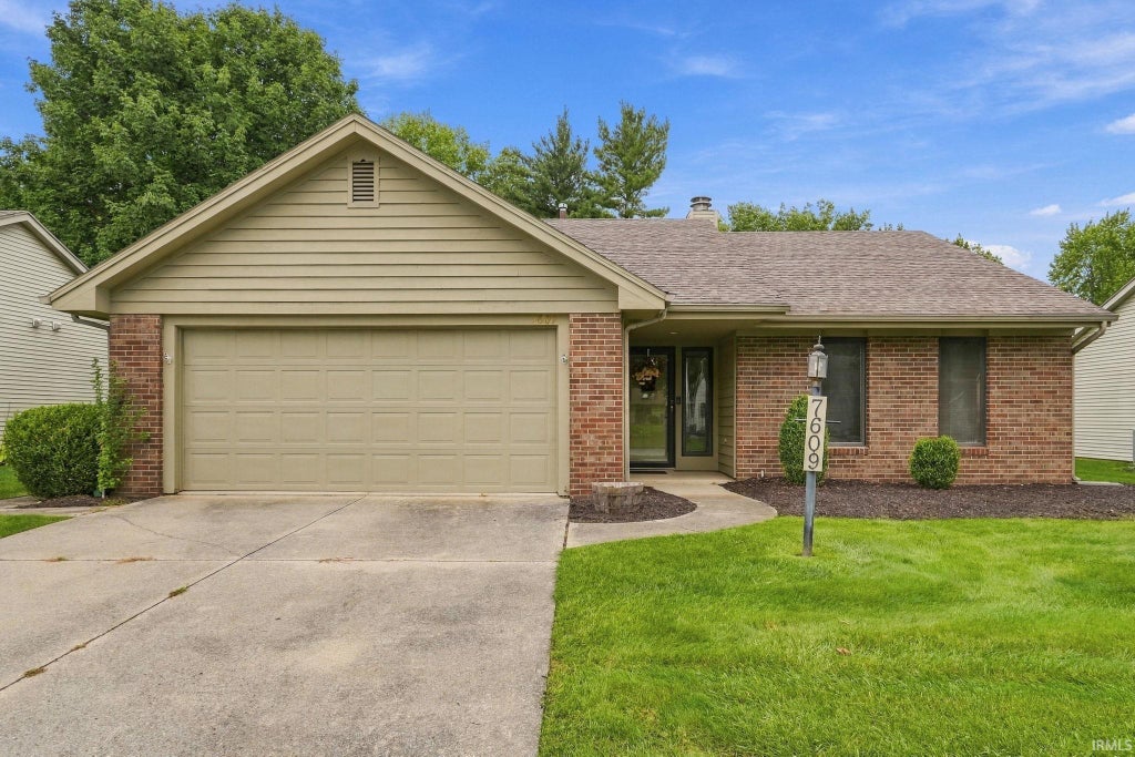 Photo of 7609 Preakness Cove, Fort Wayne, IN 46815 (MLS # 202639851)