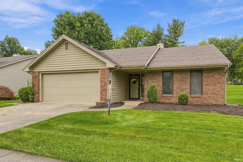 Photo of 7609 Preakness Cove, Fort Wayne, IN 46815 (MLS # 202639851)