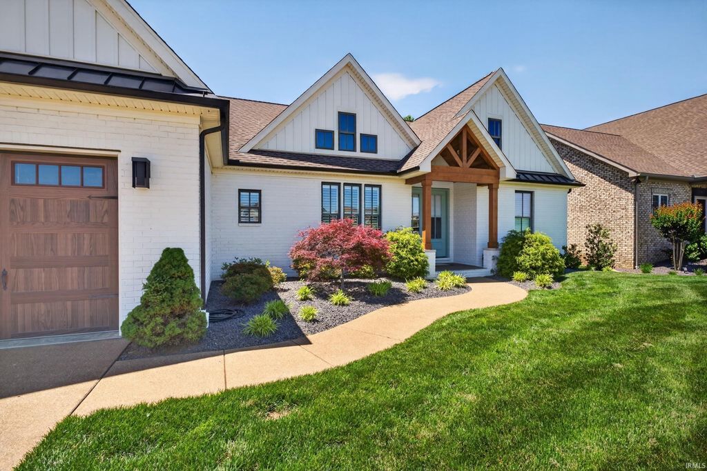 Photo of 4546 Sierra Drive, Boonville, IN 47601 (MLS # 202618674)