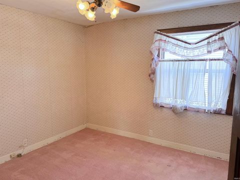 Tiny photo for 1417 W Market Street, Crawfordsville, IN 47933 (MLS # 202545491)