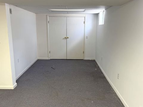 Tiny photo for 1417 W Market Street, Crawfordsville, IN 47933 (MLS # 202545491)