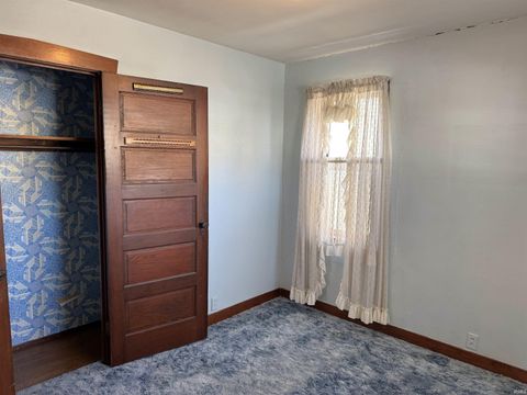 Tiny photo for 1417 W Market Street, Crawfordsville, IN 47933 (MLS # 202545491)