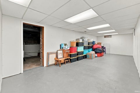 Tiny photo for 425 S Wayne Street, Bluffton, IN 46714 (MLS # 202639173)