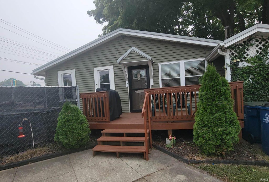 Photo of 125 N Bowen Avenue, Bremen, IN 46506 (MLS # 202628661)