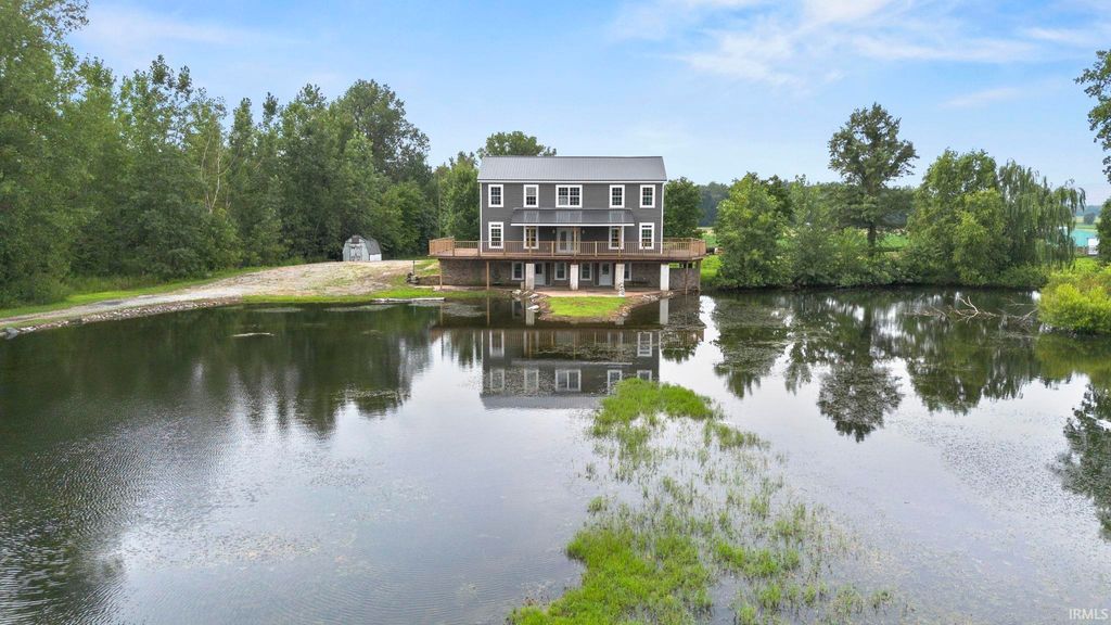 Photo for 9067 W 100 N, Kewanna, IN 46939 (MLS # 202428564)