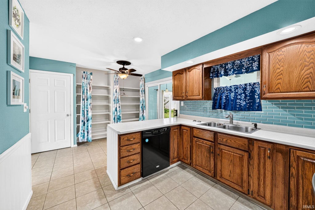Photo of 51444 Kenilworth Road, South Bend, IN 46637 (MLS # 202636838)