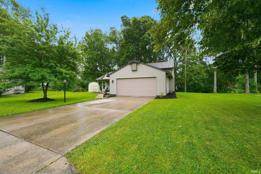 Photo of 8003 Charnell Court, Fort Wayne, IN 46818 (MLS # 202624080)