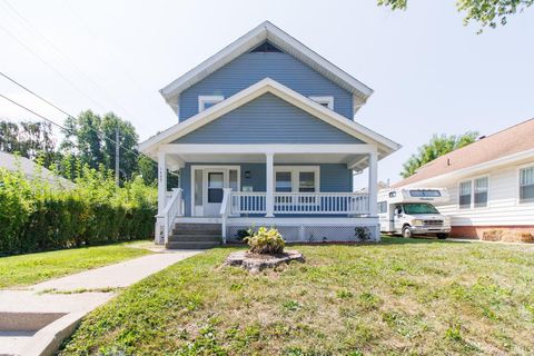 Tiny photo for 1409 W Superior Street, Kokomo, IN 46901 (MLS # 202532471)