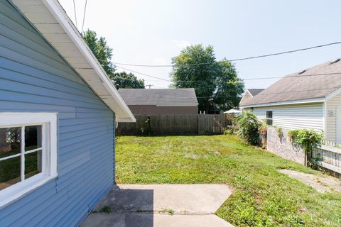 Tiny photo for 1409 W Superior Street, Kokomo, IN 46901 (MLS # 202532471)