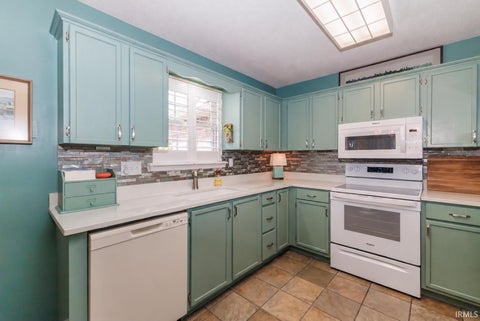 Tiny photo for 1200 N Saybrook Lane, Muncie, IN 47304 (MLS # 202637885)
