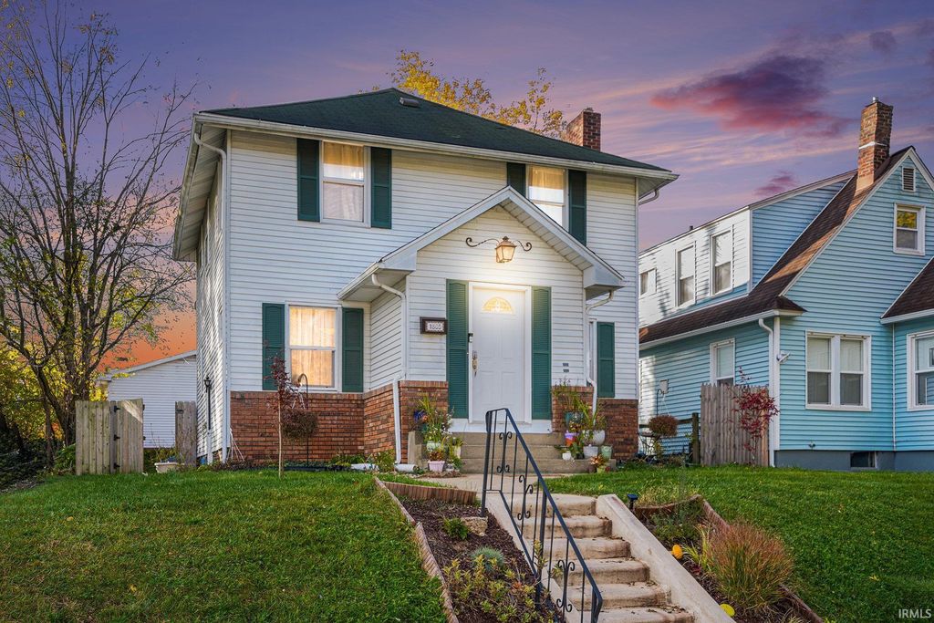 Photo of 1805 Linden Avenue, Mishawaka, IN 46544 (MLS # 202545292)