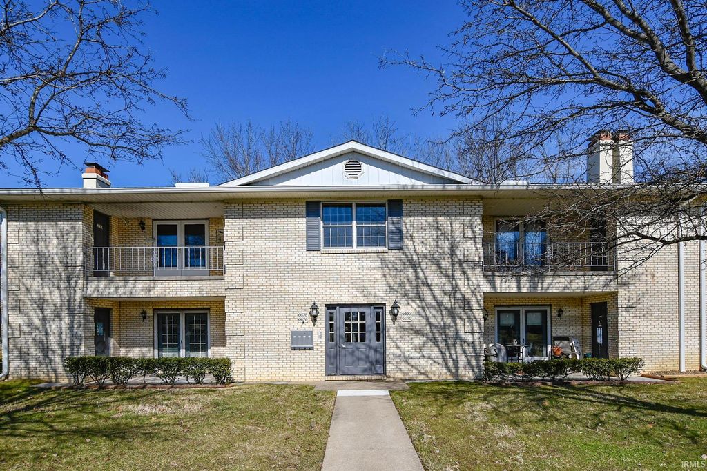 Photo of 6628 Newburgh Road, Evansville, IN 47715 (MLS # 202605282)