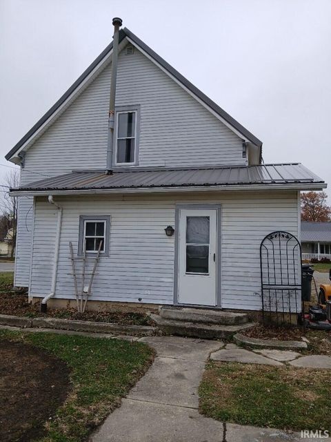 Photo of 1102 W Arch Street, Portland, IN 47371 (MLS # 202547832)