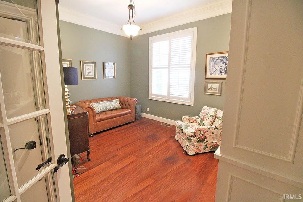 Photo of 1512 Victoria Green Boulevard, Evansville, IN 47715 (MLS # 202548734)