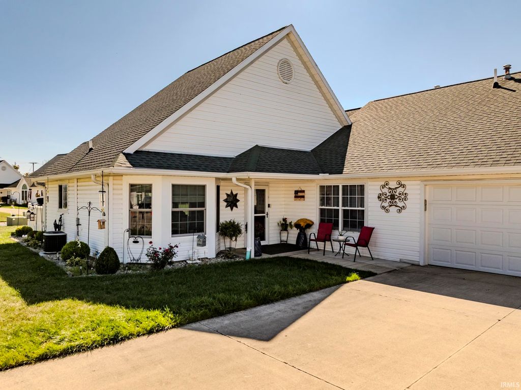 Photo of 4908 W Churchill Court, Muncie, IN 47304 (MLS # 202543933)