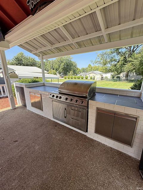 Tiny photo for 4 Apraw Road, Washington, IN 47501 (MLS # 202612334)