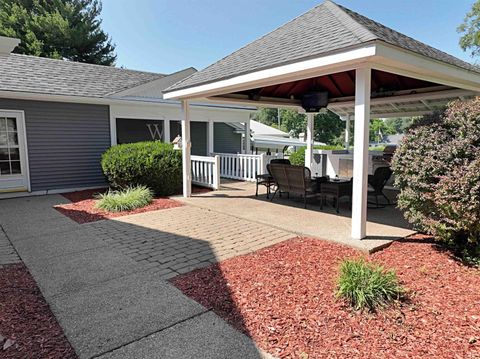 Tiny photo for 4 Apraw Road, Washington, IN 47501 (MLS # 202612334)