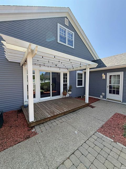 Tiny photo for 4 Apraw Road, Washington, IN 47501 (MLS # 202612334)