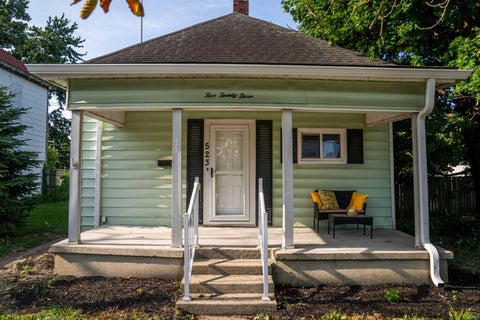 Photo of 523 W Commercial Street, Hartford City, IN 47348 (MLS # 202631005)