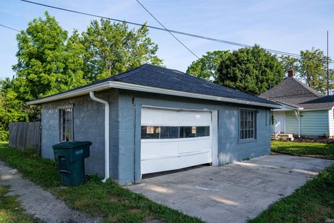 Tiny photo for 523 W Commercial Street, Hartford City, IN 47348 (MLS # 202631005)