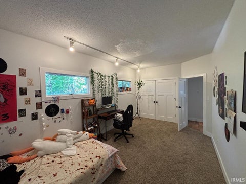Tiny photo for 4909 E County Road 450 N, Muncie, IN 47303 (MLS # 202643596)