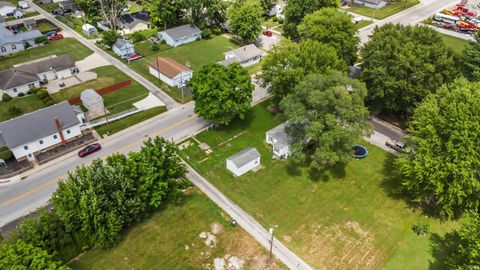 Tiny photo for 113 W GANO Street, Kokomo, IN 46901 (MLS # 202527189)