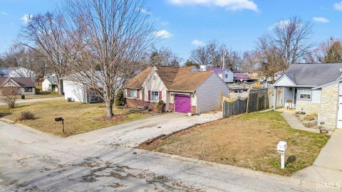 Tiny photo for 546 W Lois Lane, Bloomington, IN 47403 (MLS # 202621851)